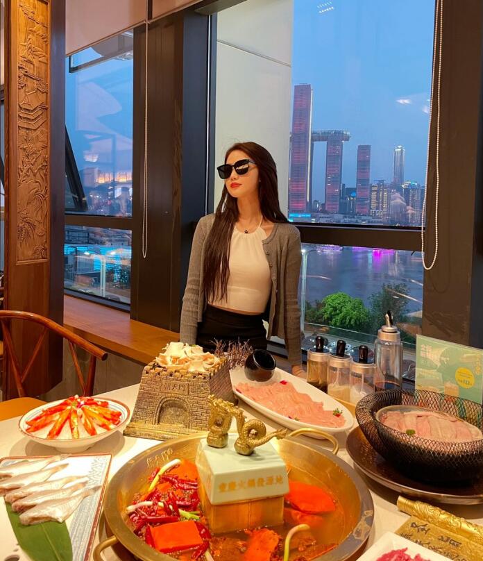 天冷了吃什么？线上最火买球站为你送上热辣滚烫的火锅！